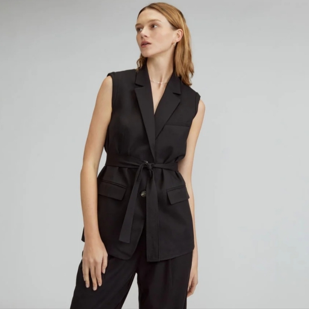 Everlane The Sleeveless Blazer Buttersmooth